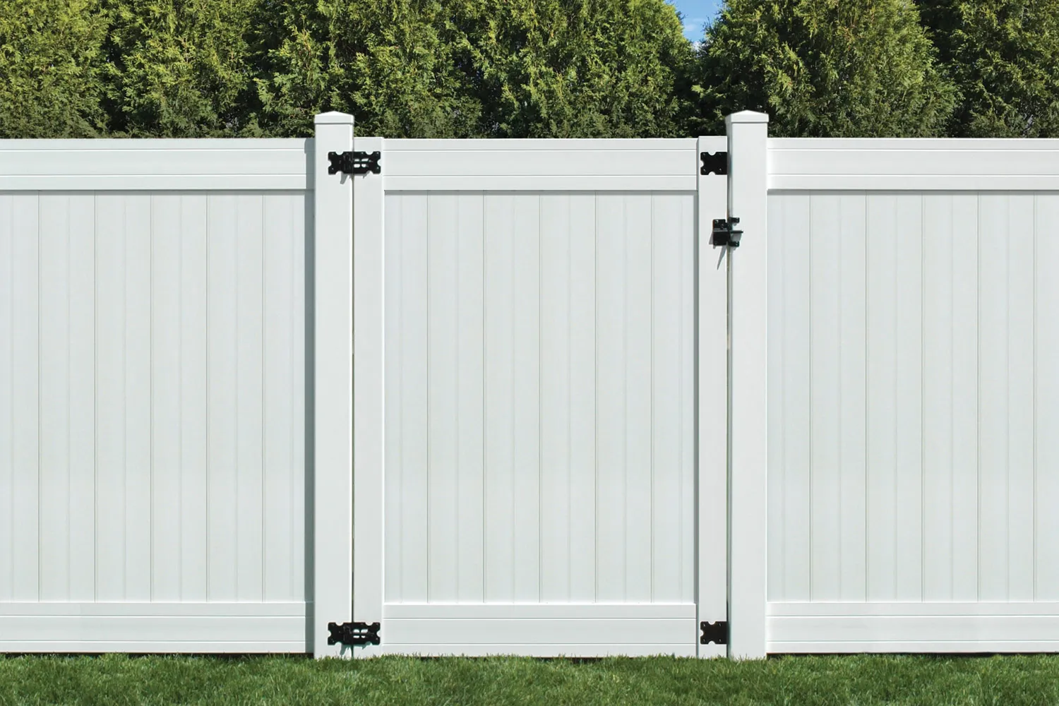 6' x 8' Wexford Privacy Fence Panels and Gate White image 1